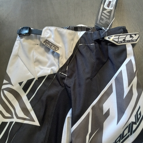 Fly Racing Kinetic Vector Race Pants Black/White/Gray Adult Size 28 Nwt - Picture 4 of 14